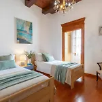 Apartment Clicksardegna Palazzo Bolasco - Centro Storico Con Vista Mare