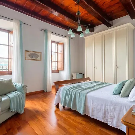 Clicksardegna Palazzo Bolasco - Centro Storico Con Vista Mare Apartamento *